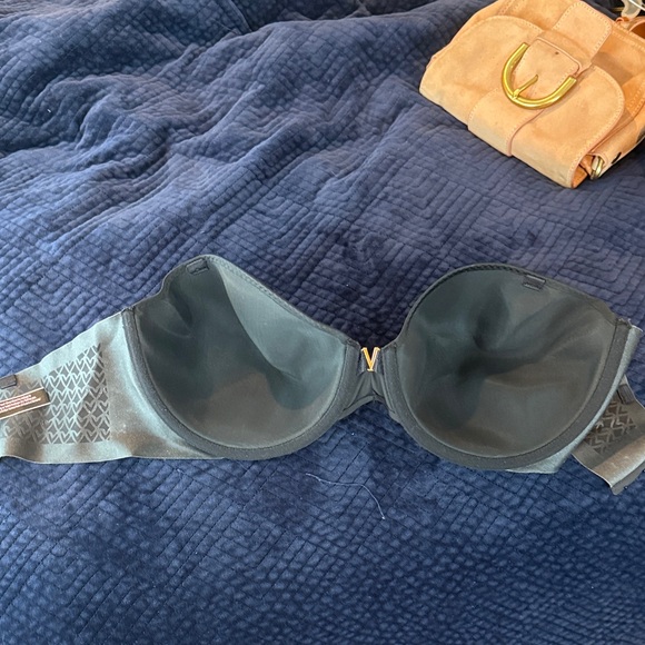 Strapless Bra - Picture 2 of 3